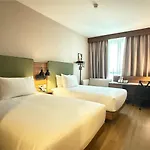 Ξενοδοχείο Hilton Garden 4*