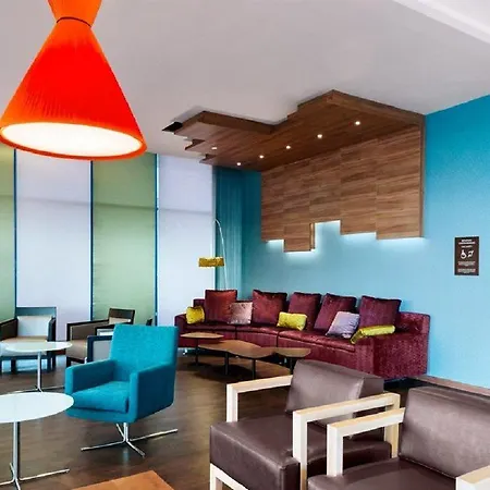 塞维利亚希尔顿花园酒店 4* 塞维利亚