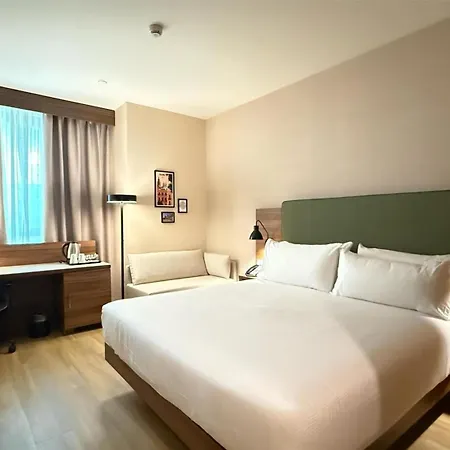 塞维利亚希尔顿花园酒店 4*