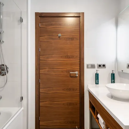 塞维利亚希尔顿花园酒店 4* 塞维利亚