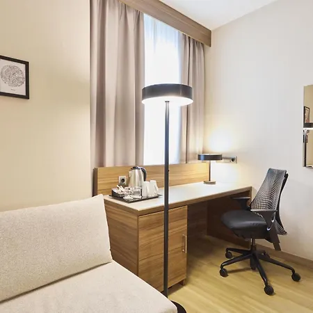 Hilton Garden 4*