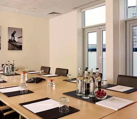 塞维利亚希尔顿花园酒店 4* 塞维利亚