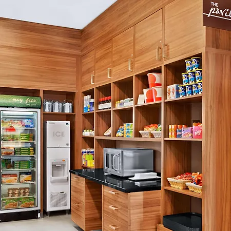 Hilton Garden Отель 4*