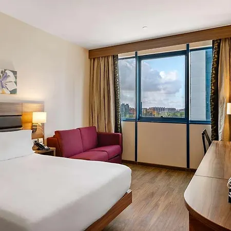 Hilton Garden Отель 4*