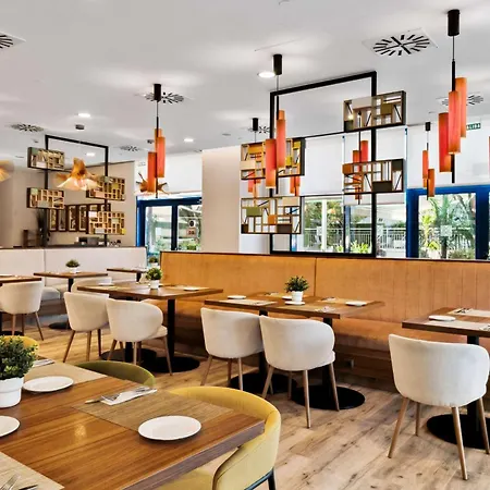 Отель Hilton Garden Севилья