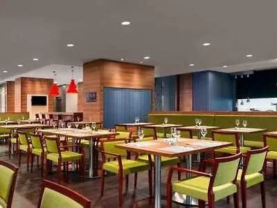 Отель Hilton Garden