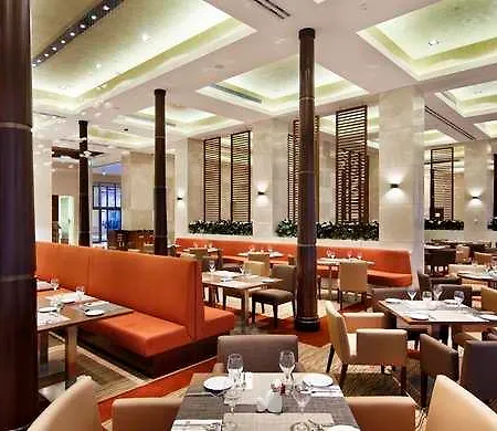 Hilton Garden Отель Севилья
