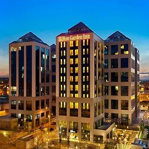 Отель Hilton Garden 4*