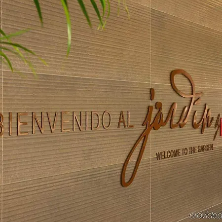 Отель Hilton Garden 4*